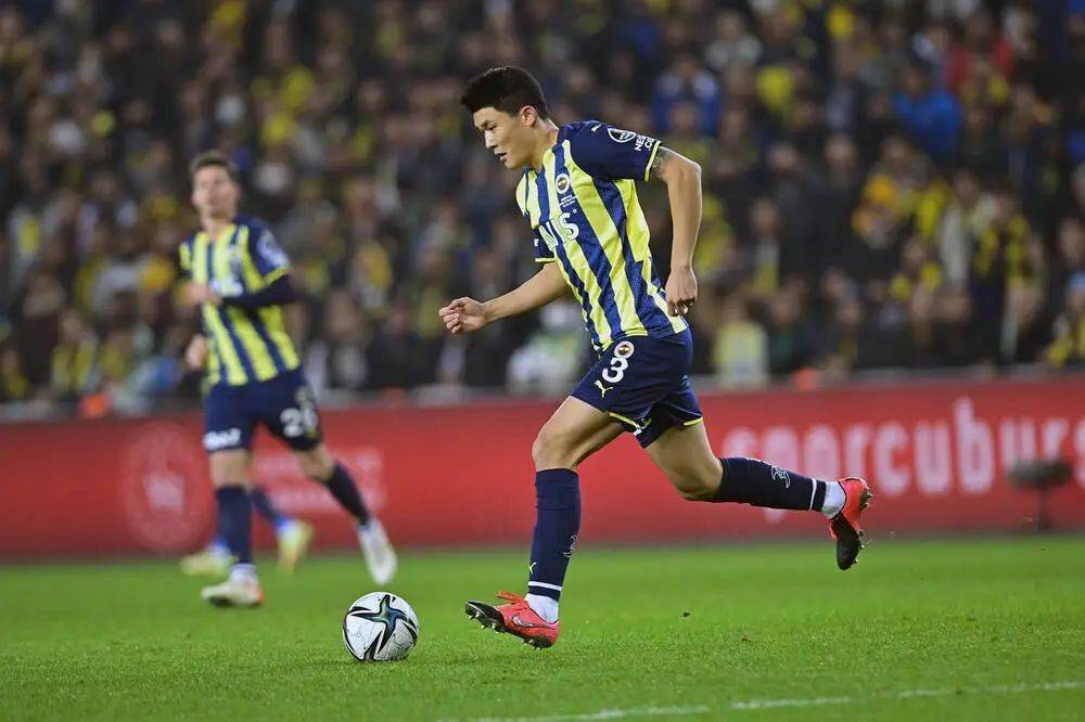 Leyu-赛地聚焦：中超赛后热度飙升；那不勒斯复出首秀；更衣室稳定；球探报告显示潜力的简单介绍-Leyu