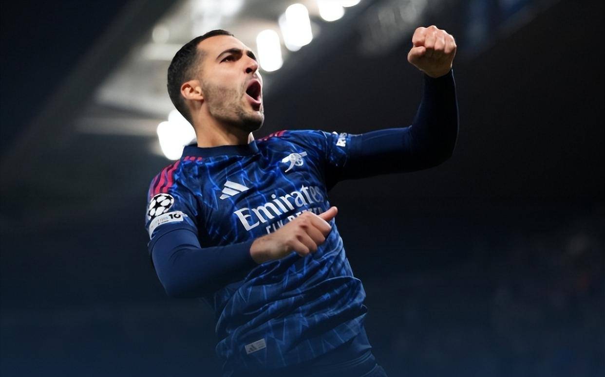 阿森纳训练开放日，今晨止住颓势引欢呼，NBA季后赛在即，控场能力受关注